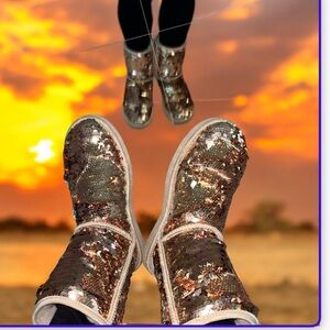 My Favorite Time Of The Year!!Uggs Are Back!!!